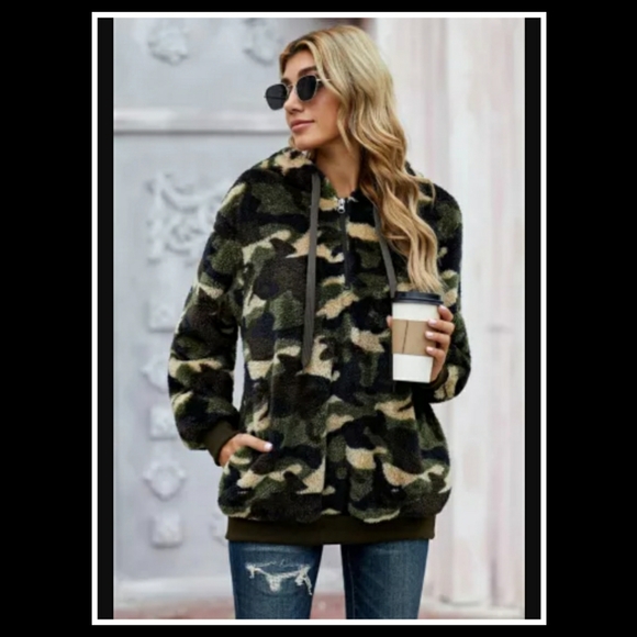 ‼️CLEARANCE PRICE FIRM‼️HP🎊🖤Green Camo Print Warm Furry Pullover Hoodie🖤 - Picture 2 of 7